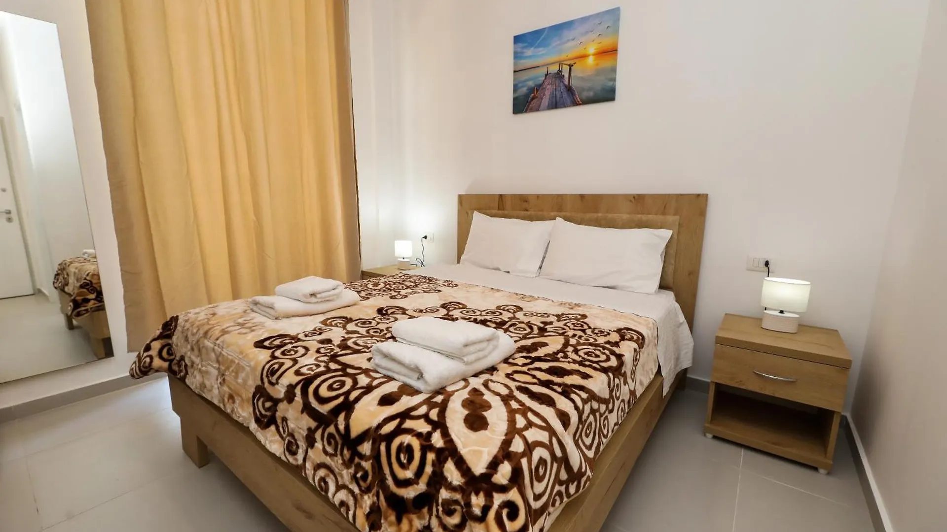 Gjilek Santorini Residence, Drymades Dhermi