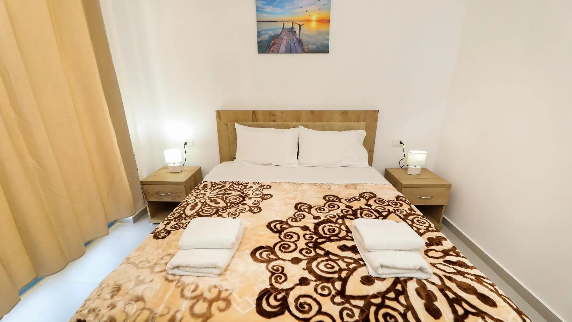 Gjilek Santorini Residence, Drymades Dhermi